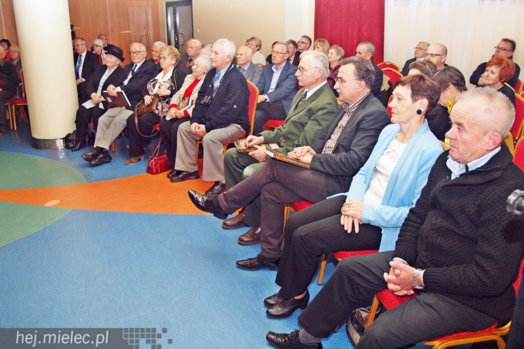 Jest czwarty tom Encyklopedii Mielca