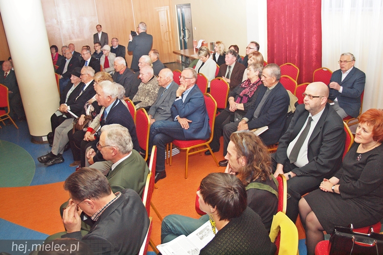 Jest czwarty tom Encyklopedii Mielca