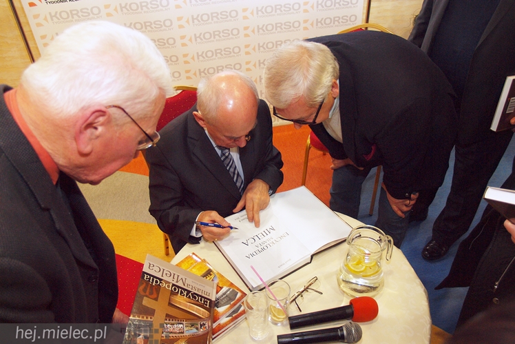 Jest czwarty tom Encyklopedii Mielca