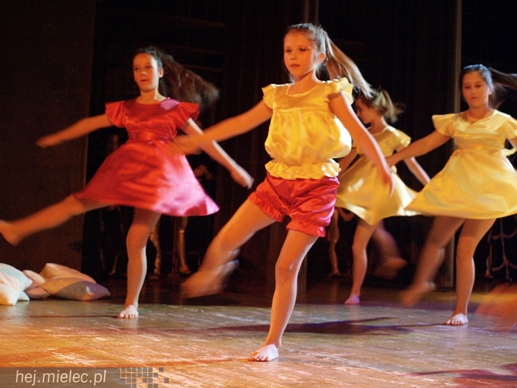 XIII Przegląd Zespołów Tanecznych ?Pasikonik 2014?