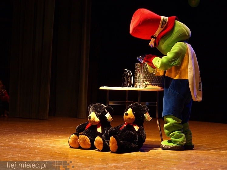 XIII Przegląd Zespołów Tanecznych ?Pasikonik 2014?