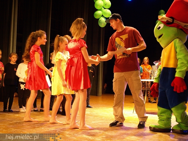 XIII Przegląd Zespołów Tanecznych ?Pasikonik 2014?