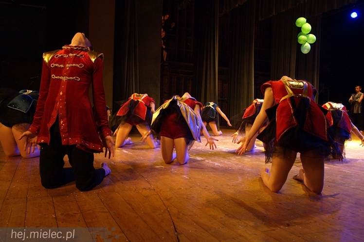 XIII Przegląd Zespołów Tanecznych ?Pasikonik 2014?