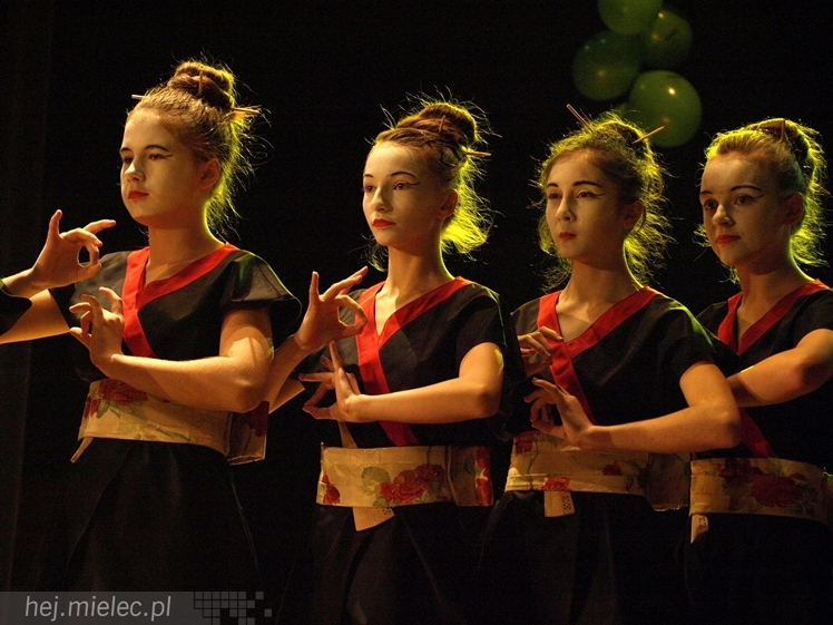 XIII Przegląd Zespołów Tanecznych ?Pasikonik 2014?