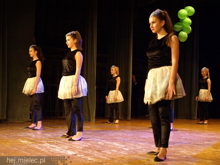 XIII Przegląd Zespołów Tanecznych ?Pasikonik 2014?