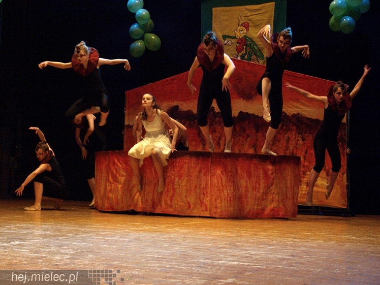 XIII Przegląd Zespołów Tanecznych ?Pasikonik 2014?