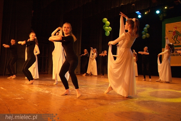 XIII Przegląd Zespołów Tanecznych ?Pasikonik 2014?