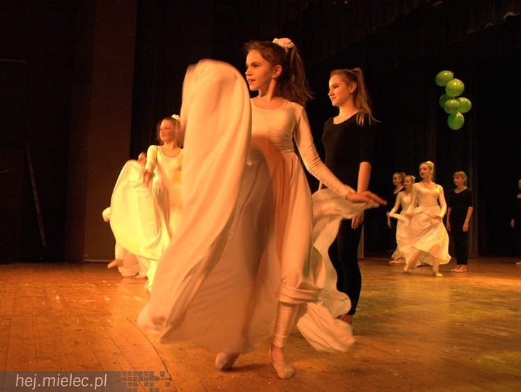 XIII Przegląd Zespołów Tanecznych ?Pasikonik 2014?