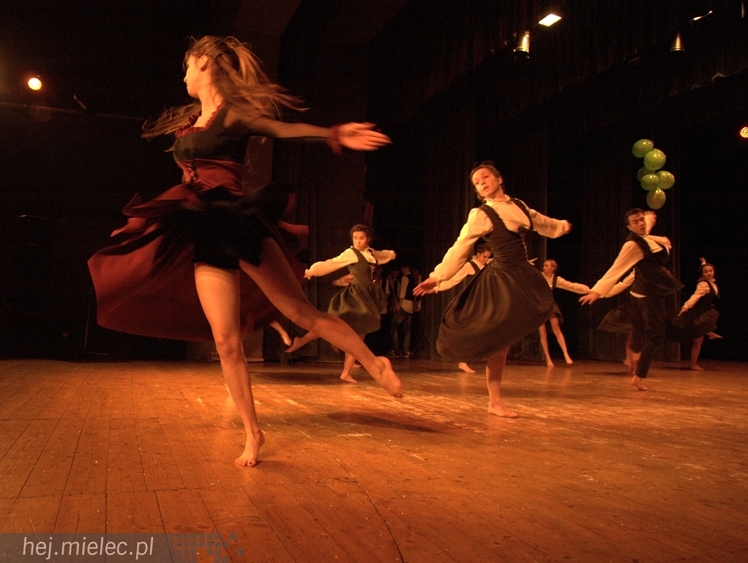 XIII Przegląd Zespołów Tanecznych ?Pasikonik 2014?