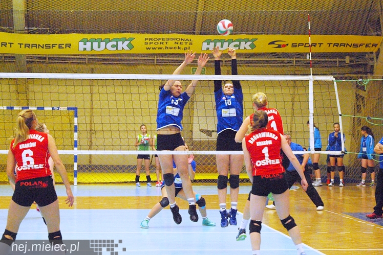 Siatrkarki Szóstki mierzyły się z liderem 2 ligi