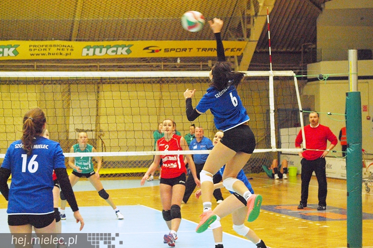 Siatrkarki Szóstki mierzyły się z liderem 2 ligi