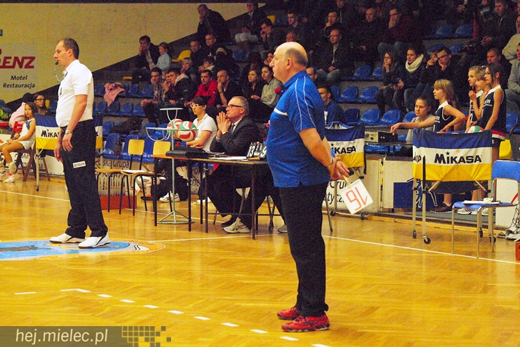 Siatrkarki Szóstki mierzyły się z liderem 2 ligi