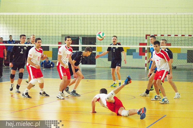 Siatkarze MKPS Stali Mielec pokonali UKS Dębica