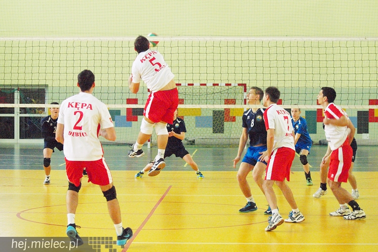 Siatkarze MKPS Stali Mielec pokonali UKS Dębica