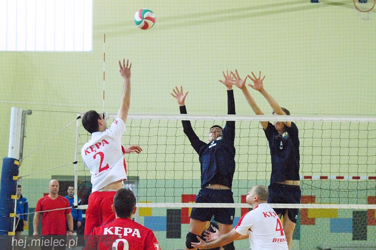 Siatkarze MKPS Stali Mielec pokonali UKS Dębica
