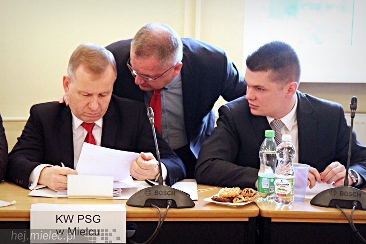 Pierwsza sesja Rady Powiatu V kadencji ? ślubowanie radnych i wybór nowego starosty