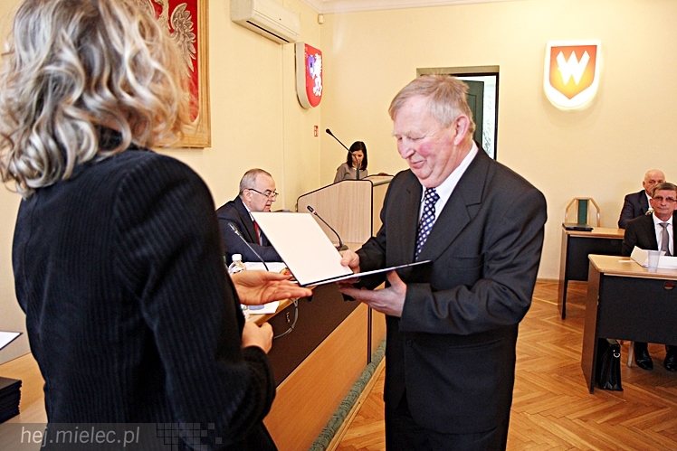 Pierwsza sesja Rady Powiatu V kadencji ? ślubowanie radnych i wybór nowego starosty