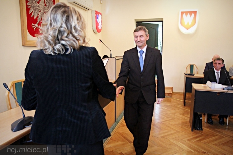 Pierwsza sesja Rady Powiatu V kadencji ? ślubowanie radnych i wybór nowego starosty