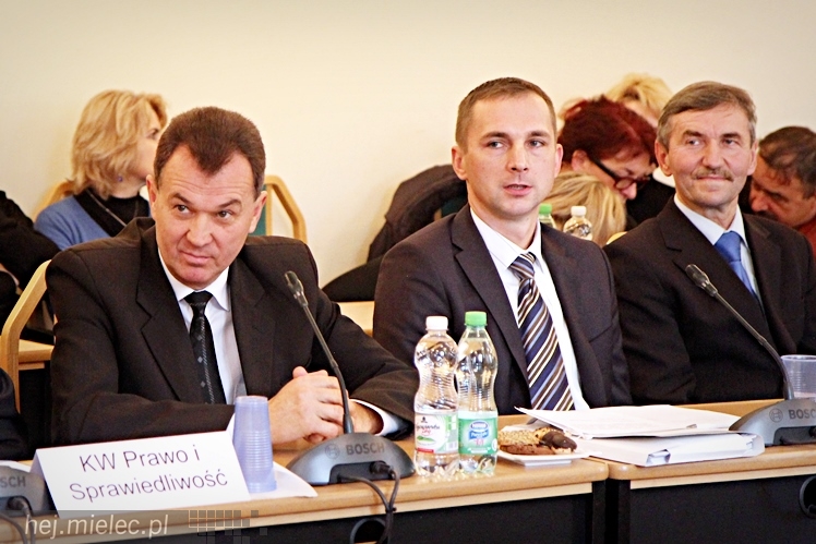 Pierwsza sesja Rady Powiatu V kadencji ? ślubowanie radnych i wybór nowego starosty