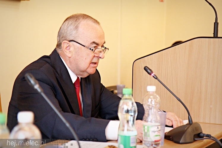 Pierwsza sesja Rady Powiatu V kadencji ? ślubowanie radnych i wybór nowego starosty