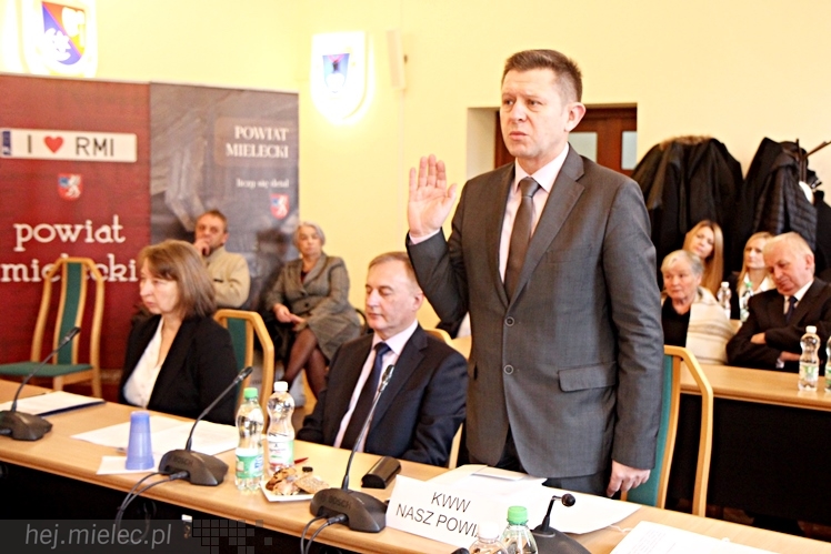 Pierwsza sesja Rady Powiatu V kadencji ? ślubowanie radnych i wybór nowego starosty