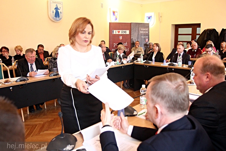 Pierwsza sesja Rady Powiatu V kadencji ? ślubowanie radnych i wybór nowego starosty