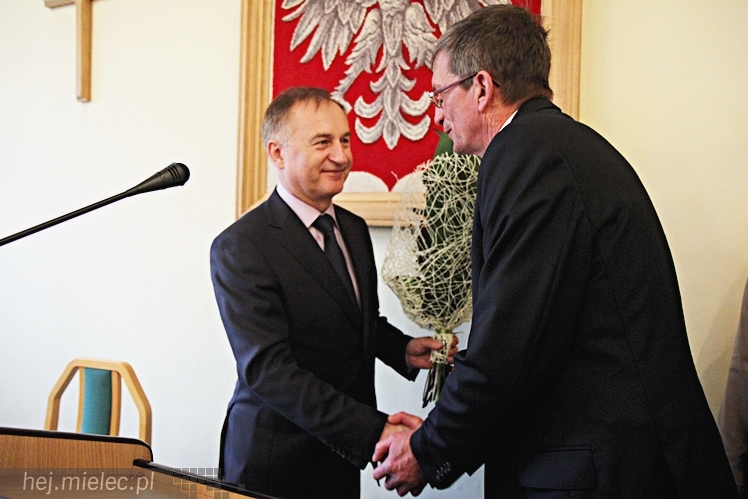 Pierwsza sesja Rady Powiatu V kadencji ? ślubowanie radnych i wybór nowego starosty