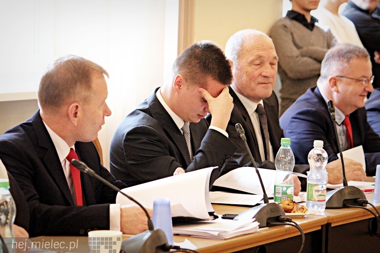 Pierwsza sesja Rady Powiatu V kadencji ? ślubowanie radnych i wybór nowego starosty