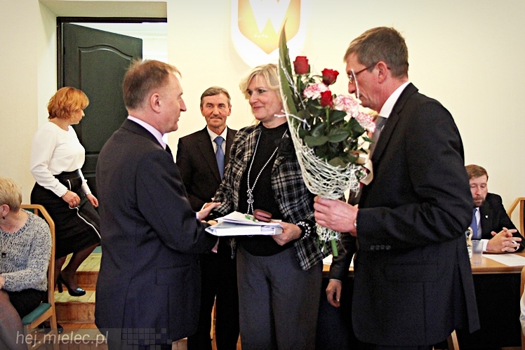 Pierwsza sesja Rady Powiatu V kadencji ? ślubowanie radnych i wybór nowego starosty