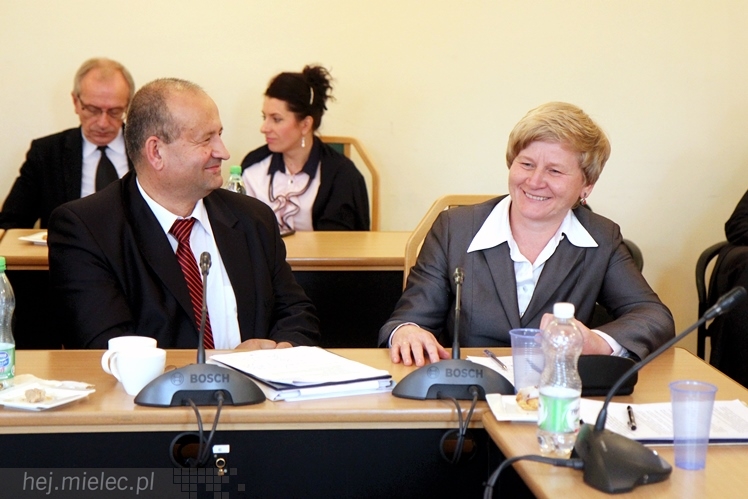 Pierwsza sesja Rady Powiatu V kadencji ? ślubowanie radnych i wybór nowego starosty