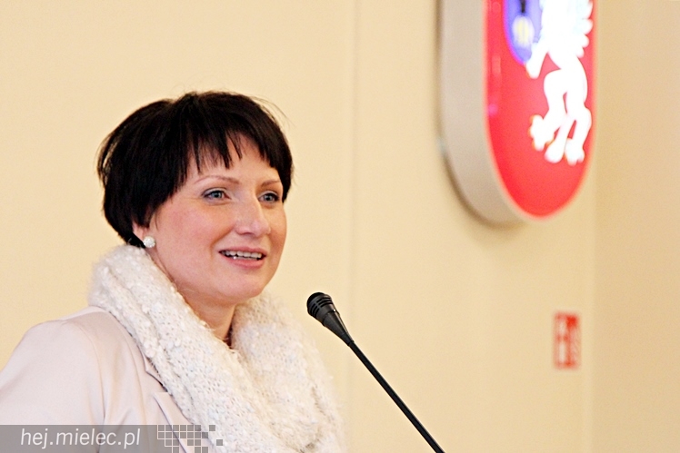 Pierwsza sesja Rady Powiatu V kadencji ? ślubowanie radnych i wybór nowego starosty