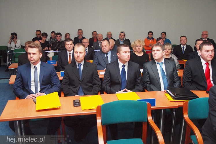 Krótka pierwsza sesja Rady Miejskiej w Mielcu