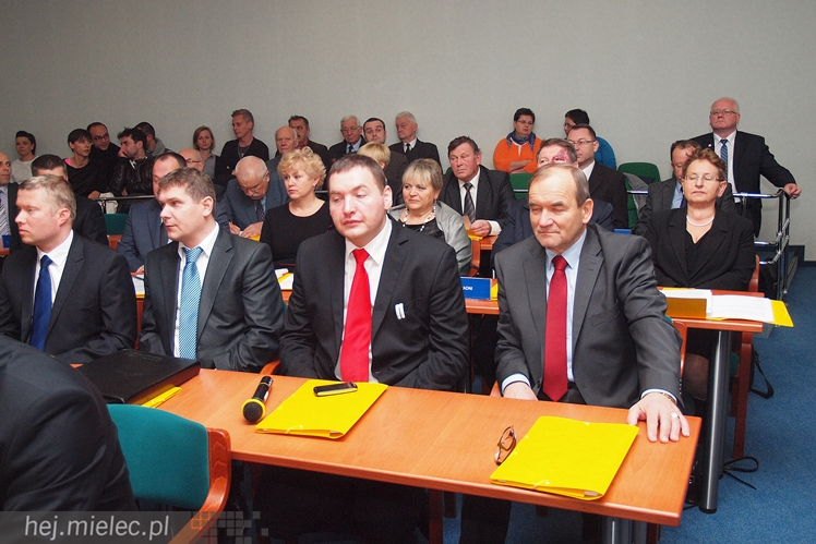 Krótka pierwsza sesja Rady Miejskiej w Mielcu
