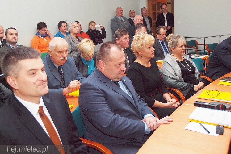 Krótka pierwsza sesja Rady Miejskiej w Mielcu