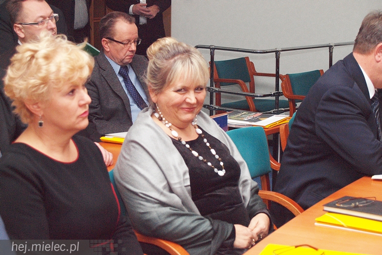 Krótka pierwsza sesja Rady Miejskiej w Mielcu