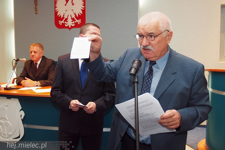 Krótka pierwsza sesja Rady Miejskiej w Mielcu