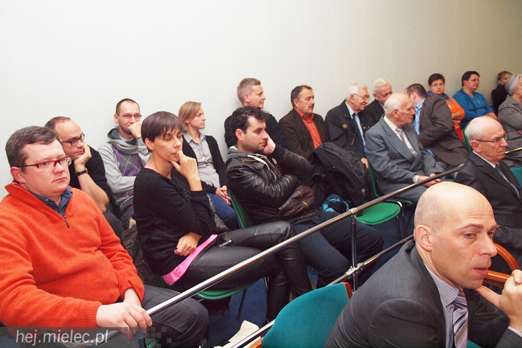 Krótka pierwsza sesja Rady Miejskiej w Mielcu