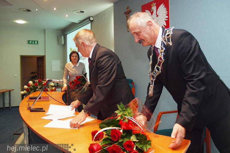 Krótka pierwsza sesja Rady Miejskiej w Mielcu