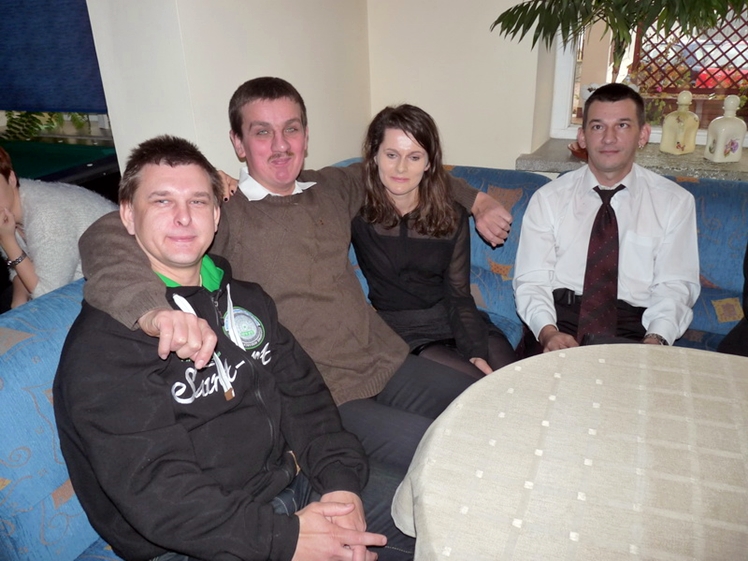 Podopieczni mieleckiego ŚDS i ich goście na wspólnej zabawie andrzejkowej