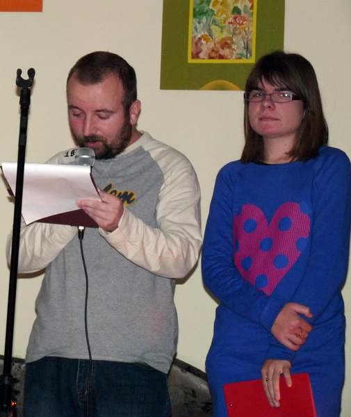 Podopieczni mieleckiego ŚDS i ich goście na wspólnej zabawie andrzejkowej