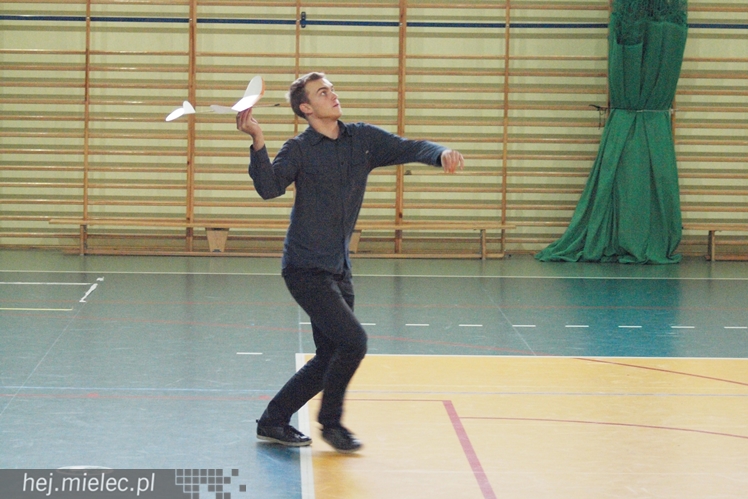 Pierwsze Mieleckie Zawody Modelarskie Klasy F1n o Puchar Dyrektora Gimnazjum nr 2