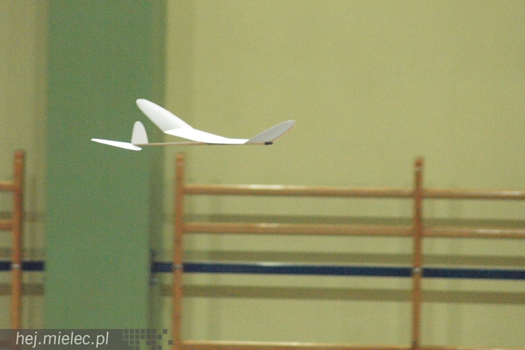 Pierwsze Mieleckie Zawody Modelarskie Klasy F1n o Puchar Dyrektora Gimnazjum nr 2