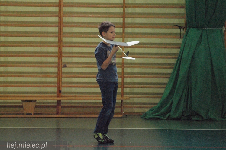 Pierwsze Mieleckie Zawody Modelarskie Klasy F1n o Puchar Dyrektora Gimnazjum nr 2