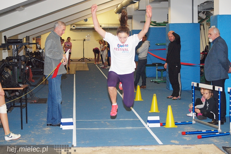 Lekkoatletyczne dzieciaki z Podkarpacia na zawodach w Mielcu