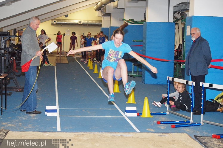 Lekkoatletyczne dzieciaki z Podkarpacia na zawodach w Mielcu