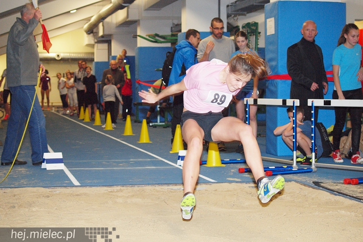 Lekkoatletyczne dzieciaki z Podkarpacia na zawodach w Mielcu