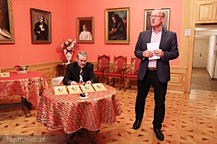 Promocja książki Jana Stępnia ?Historia teatru amatorskiego w Mielcu 1887-1939?