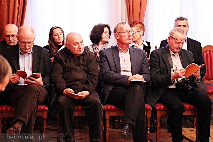 Promocja książki Jana Stępnia ?Historia teatru amatorskiego w Mielcu 1887-1939?