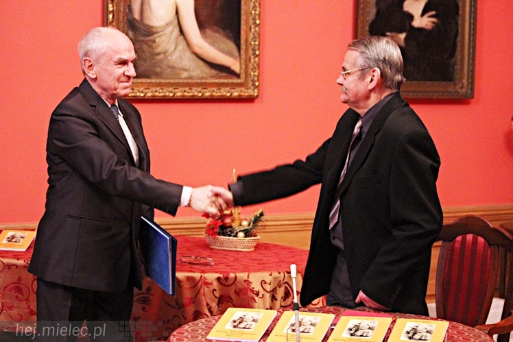 Promocja książki Jana Stępnia ?Historia teatru amatorskiego w Mielcu 1887-1939?