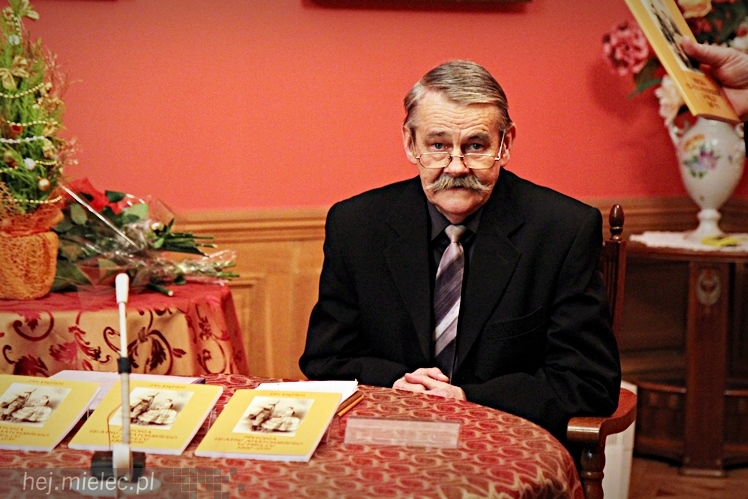 Promocja książki Jana Stępnia ?Historia teatru amatorskiego w Mielcu 1887-1939?